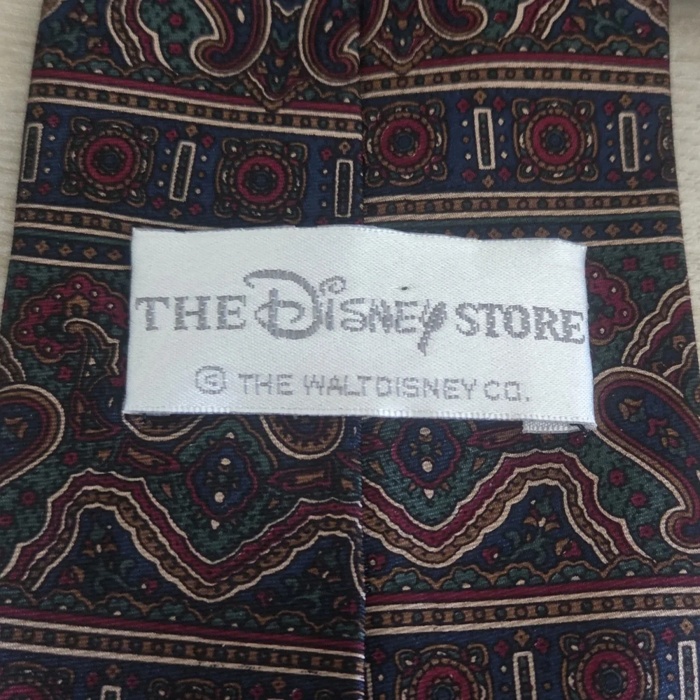 Disney 100% Silk Winnie The Pooh Neck Tie